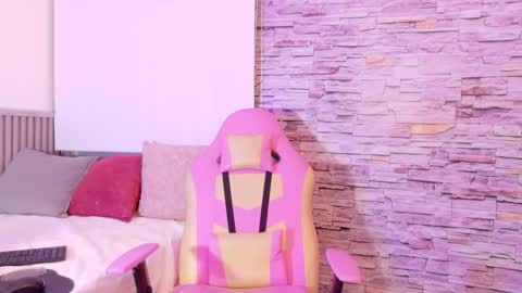 liz_monserrat online show from 11-16-25, 12:33