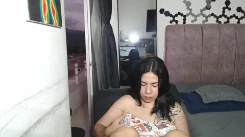 Snapshot of liza_thurner chatting on 12-04-24, 10:41 Liza Thurner online show from 12-04-24, 10:41