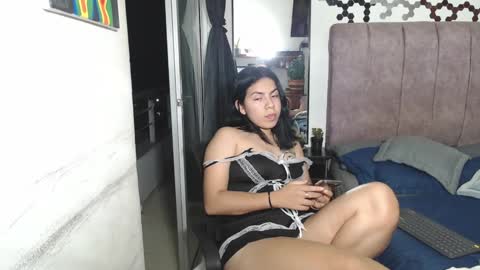 Snapshot of liza_thurner chatting on 01-14-25, 01:15 Liza Thurner online show from 01-14-25, 01:15