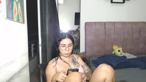 Snapshot of liza_thurner chatting on 09-23-25, 02:36 Liza Thurner online show from 09-23-25, 02:36