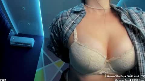 Girl next door online show from 10-29-25, 12:51