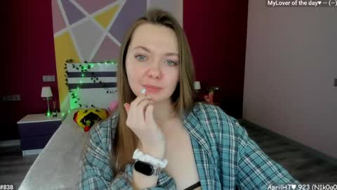 Girl next door online show from 04-13-26, 11:37