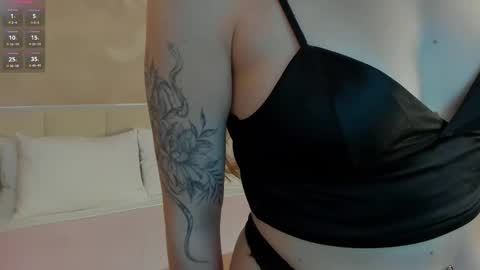 lizaloststar online show from 11-01-25, 01:40