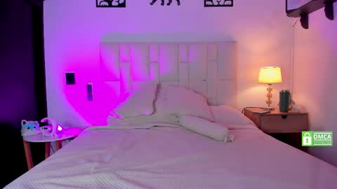 liz online show from 10-12-25, 01:21