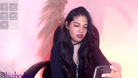 Snapshot of lizbedoutx chatting on 11-16-25, 10:15 lizbedoutx online show from 11-16-25, 10:15