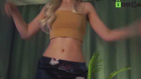 Sunnheart online show from 12-28-24, 05:25