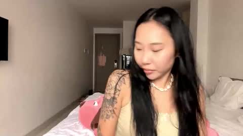 Snapshot of lizbethkvilhaug chatting on 10-20-25, 06:03 Lizz online show from 10-20-25, 06:03