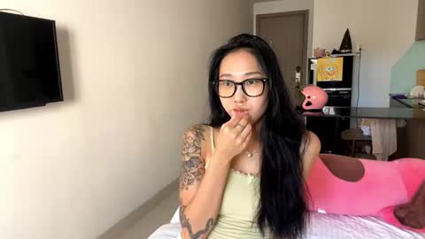 Snapshot of lizbethkvilhaug chatting on 11-08-25, 06:35 Lizz online show from 11-08-25, 06:35