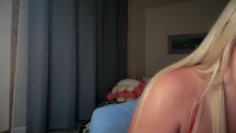 Liz Purr online show from 03-06-25, 03:56