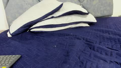 lizz_luna online show from 01-23-25, 06:45