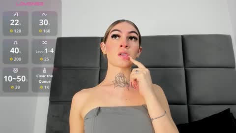 lizz_luna online show from 09-27-25, 02:44