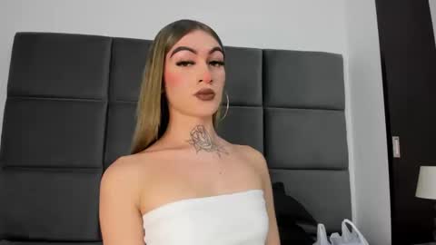 lizz_luna online show from 09-30-25, 02:44