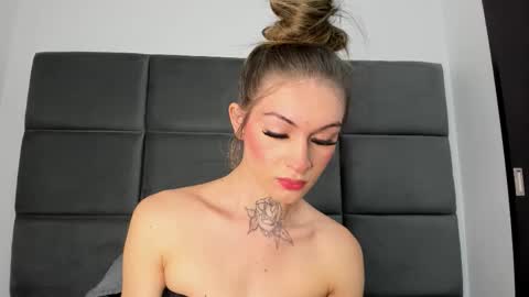 lizz_luna online show from 10-07-25, 03:42