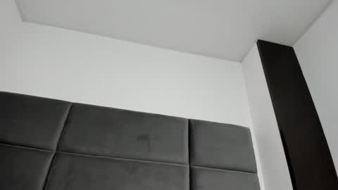 lizz_luna online show from 10-23-25, 02:27