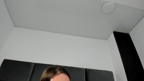 lizz_luna online show from 11-04-25, 07:13