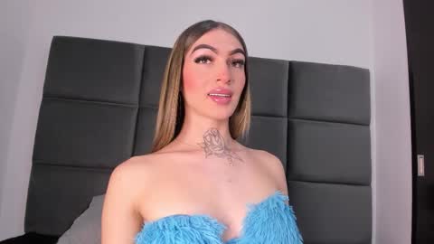 lizz_luna online show from 11-12-25, 05:57