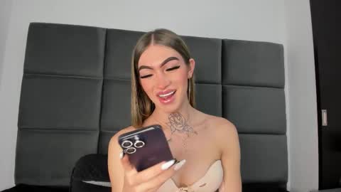 lizz_luna online show from 11-13-25, 07:02