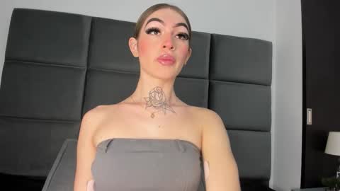 lizz_luna online show from 11-15-25, 04:03