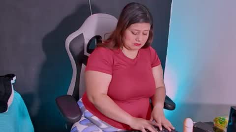 lizz_milf online show from 09-23-25, 05:05