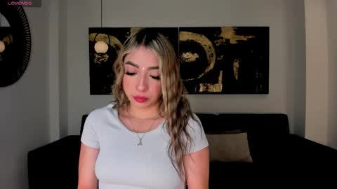 Snapshot of lizzcooper_ chatting on 11-08-25, 07:34 Lizz online show from 11-08-25, 07:34