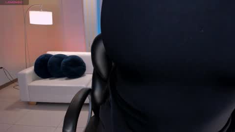 Lizzi  online show from 10-10-25, 09:03