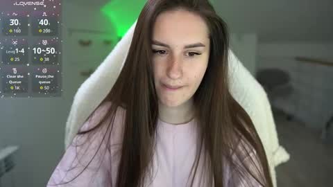 Lizi-Fox online show from 10-18-25, 11:33