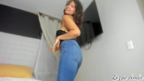 lizzieamber online show from 12-28-24, 08:26