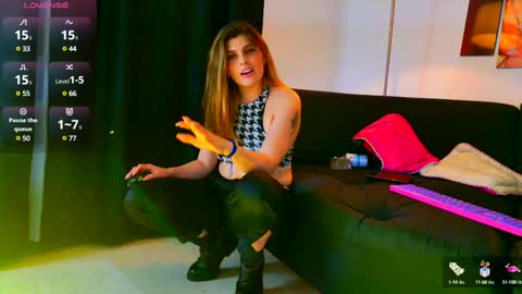 Snapshot of lizzymontana chatting on 02-15-25, 12:37 Liz online show from 02-15-25, 12:37