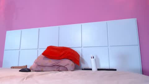 Snapshot of lizzypink1 chatting on 10-01-25, 11:44 Lizzy Punk online show from 10-01-25, 11:44