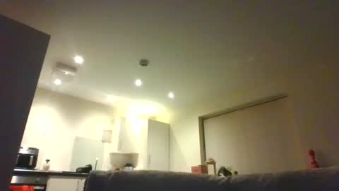 Leon online show from 03-01-25, 08:53