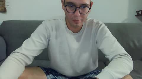 Snapshot of lobomx19 chatting on 11-22-25, 02:16 Lobo online show from 11-22-25, 02:16