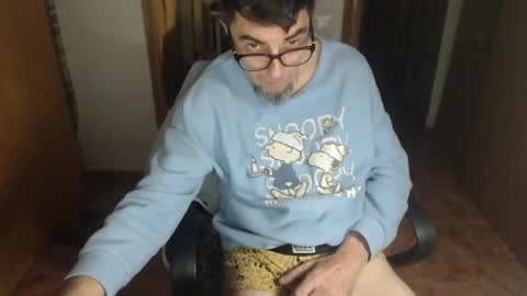 lobosolitario73 online show from 11-19-25, 01:16