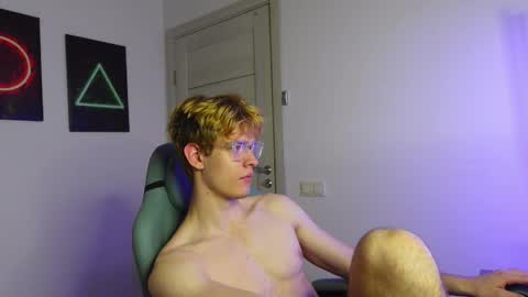 LOGAN FRASER online show from 10-09-25, 12:25