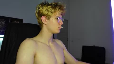 LOGAN FRASER online show from 10-16-25, 02:29