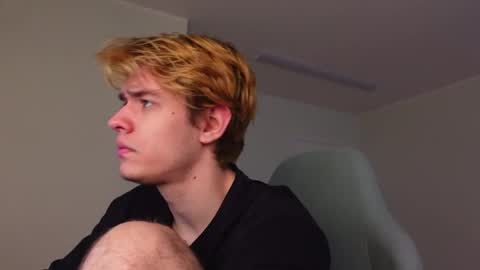 LOGAN FRASER online show from 11-20-25, 01:55