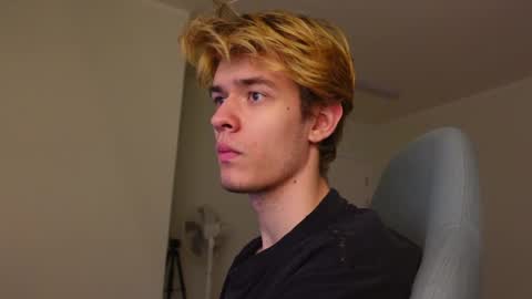 LOGAN FRASER online show from 11-22-25, 02:16