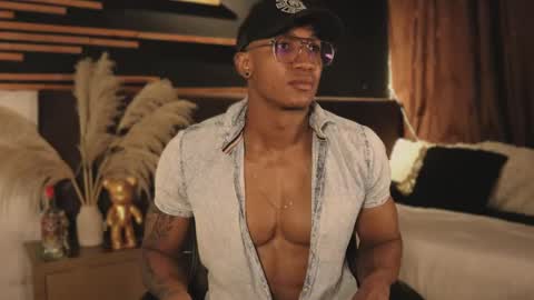 logan_varela online show from 01-23-25, 08:45