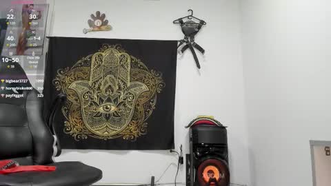 LOGAN WHITTERS online show from 10-31-25, 11:55