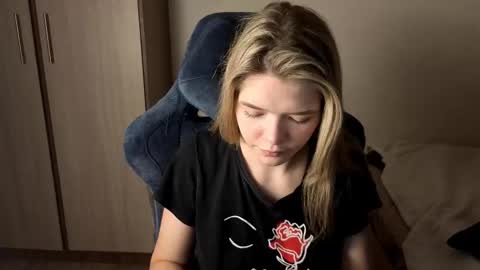 Logan and Katana online show from 10-24-25, 01:07