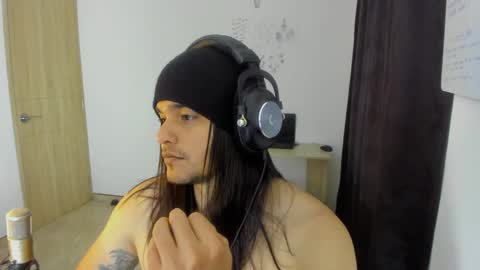 Snapshot of loganhot22 chatting on 12-14-24, 08:34 Logan online show from 12-14-24, 08:34