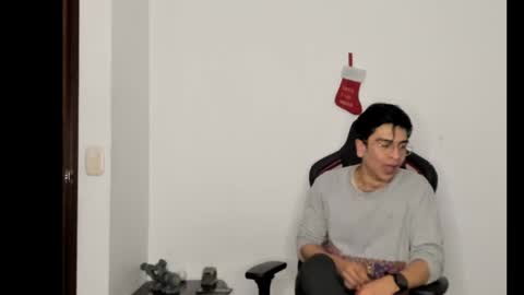 Snapshot of logannick chatting on 12-05-24, 08:11 Logan online show from 12-05-24, 08:11