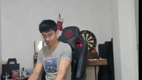 Snapshot of logannick chatting on 03-07-25, 08:23 Logan online show from 03-07-25, 08:23