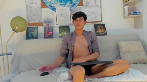 loganoficialx online show from 02-15-26, 07:54