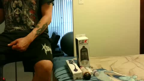 Snapshot of loganreaves69 chatting on 12-26-24, 08:00 Logan Reaves online show from 12-26-24, 08:00