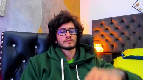 Loggan online show from 12-19-24, 01:39