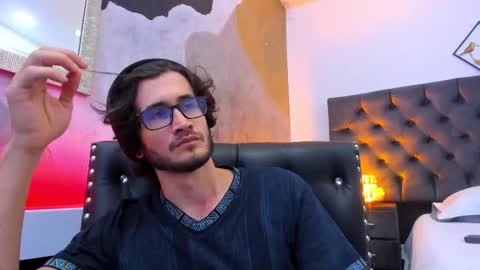 Loggan online show from 12-25-24, 12:48
