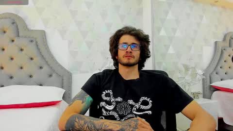 Loggan online show from 01-19-25, 05:26