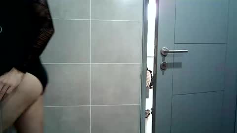 Snapshot of loier22 chatting on 03-07-25, 01:29 loier22 online show from 03-07-25, 01:29