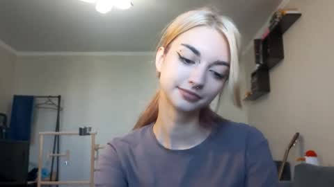 Amelia online show from 09-25-25, 07:23
