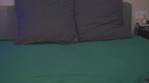 LoisVacation time  online show from 02-09-25, 06:11